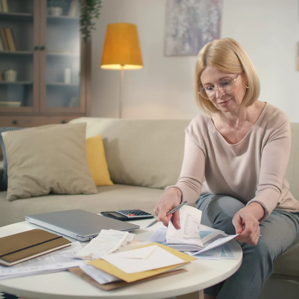 How to Avoid Common Banking Fees